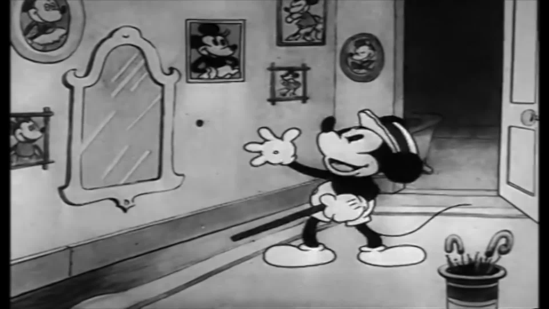Thumbnail image for Mickey Mouse - Mickey Steps Out
