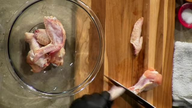 Thumbnail image for New England Cooks - Crispy Baked Chicken Wings With Stefano Coppola