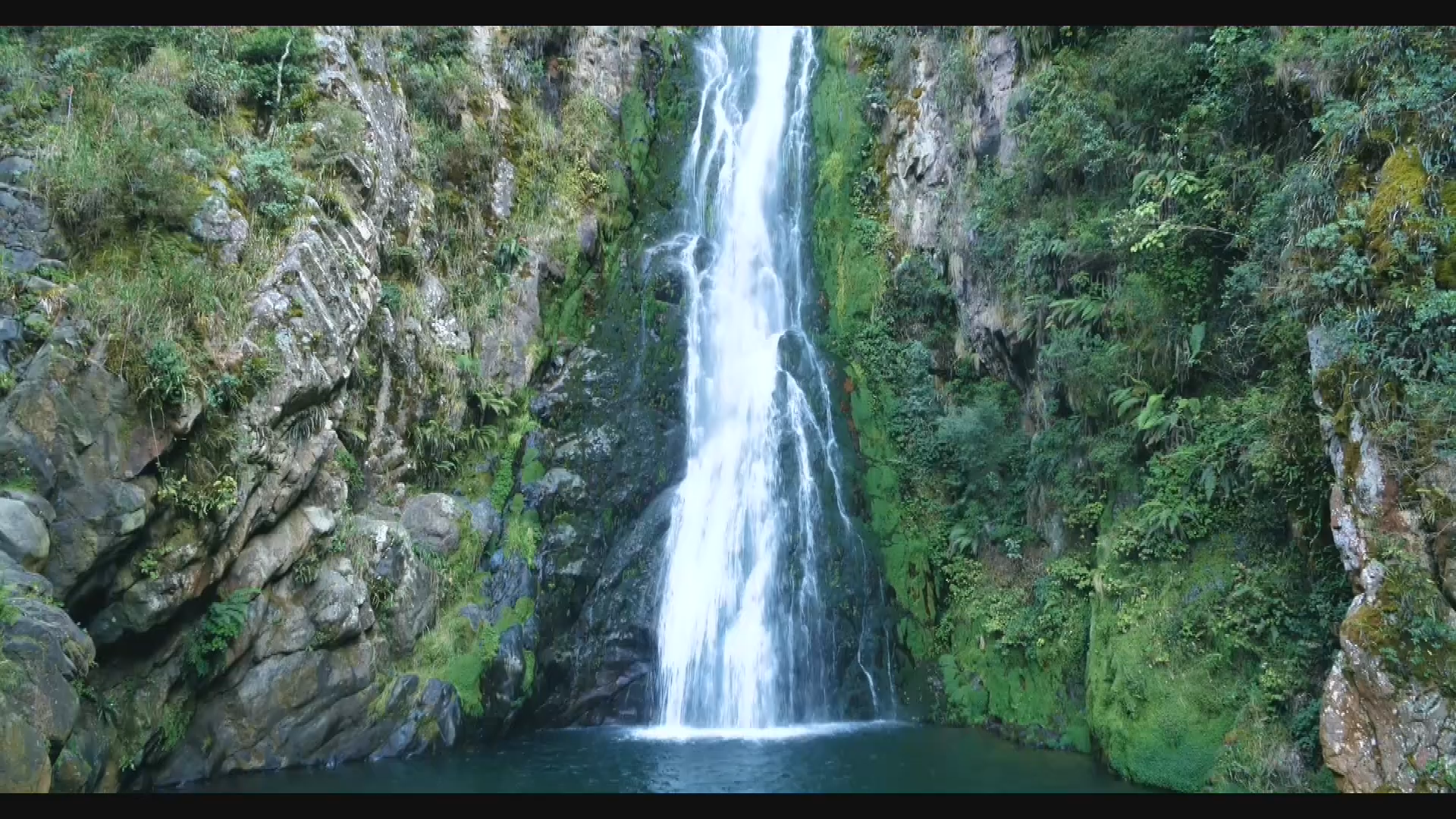 Thumbnail image for En Su Presencia TV - Episode 11 - Boutique