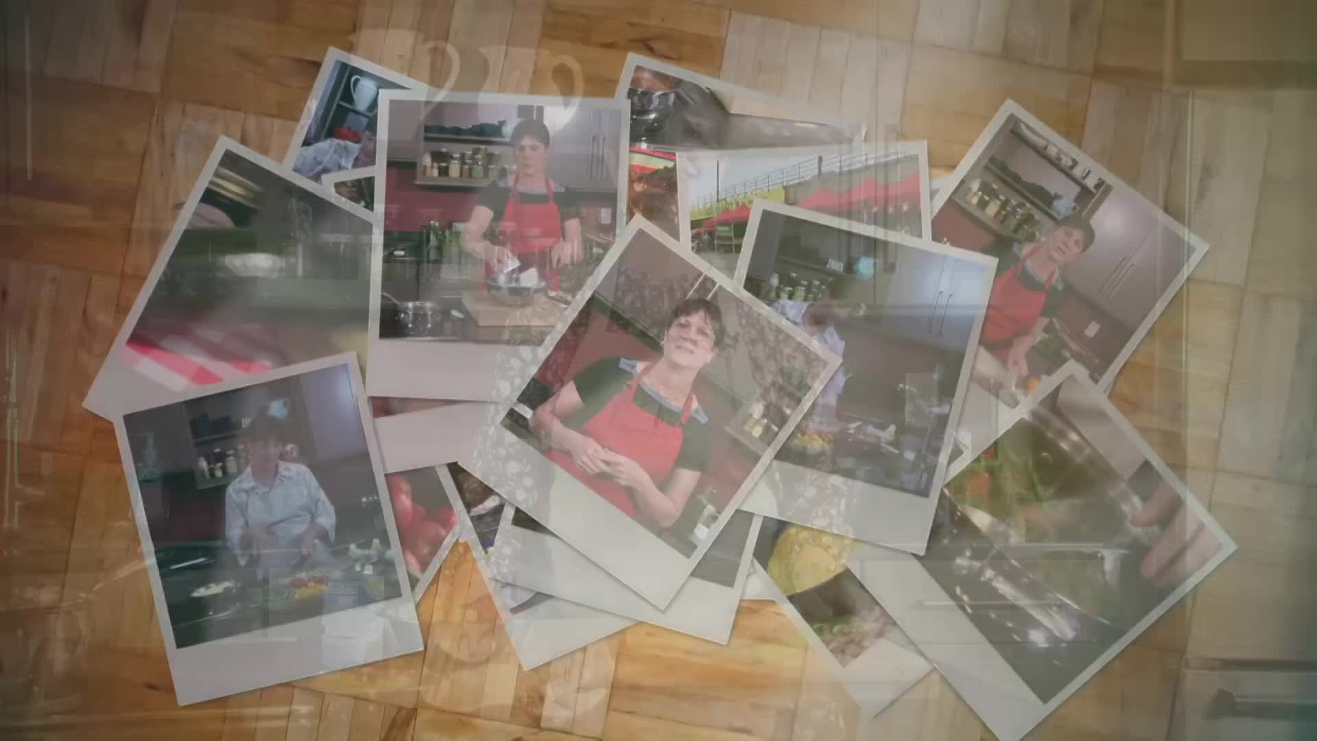 Thumbnail image for Carolyn's Farm Kitchen - Thanksgiving Part 1, Stuffing & Gravy