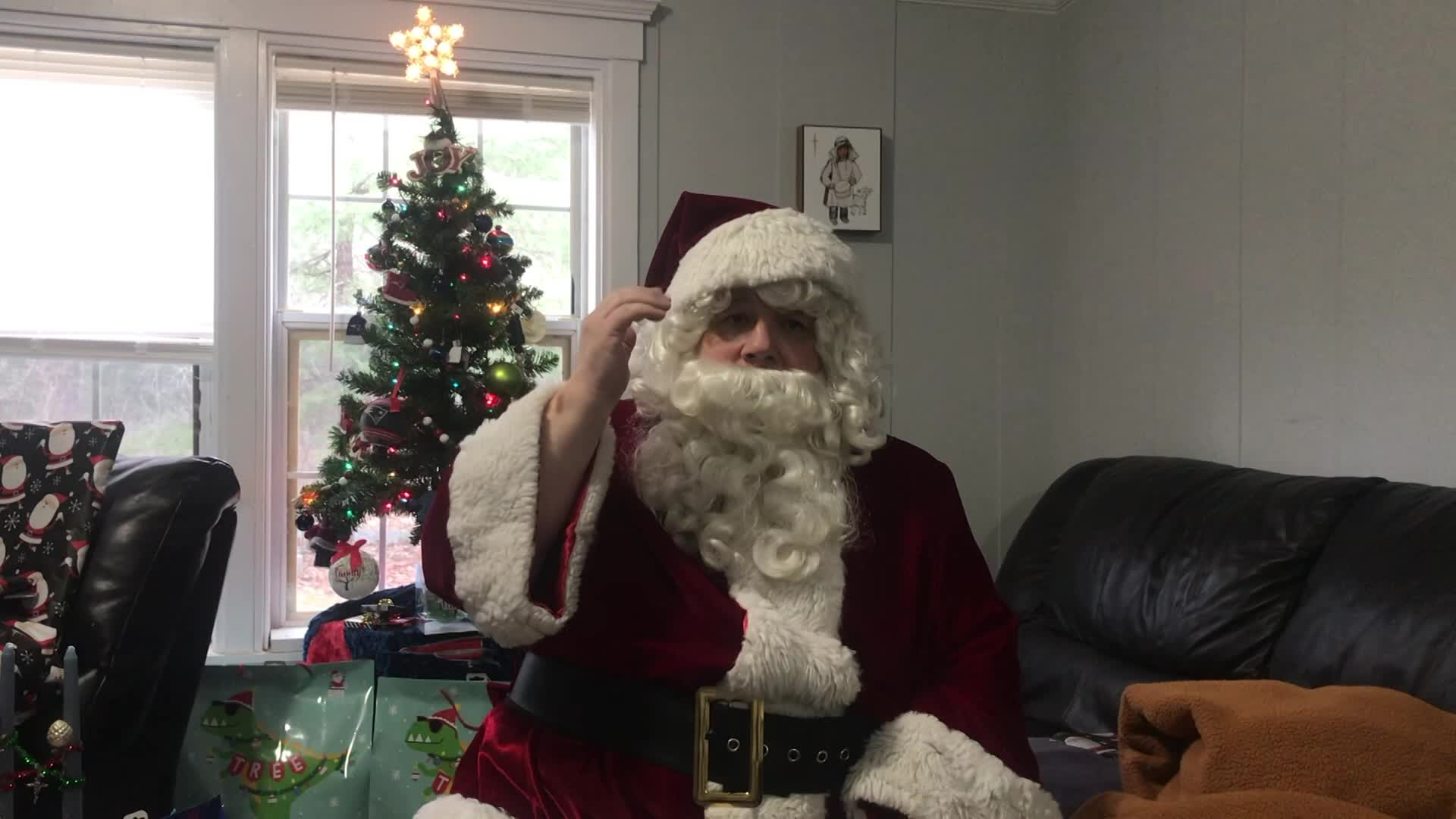 Thumbnail image for Santa in the Studio - 2022 Message